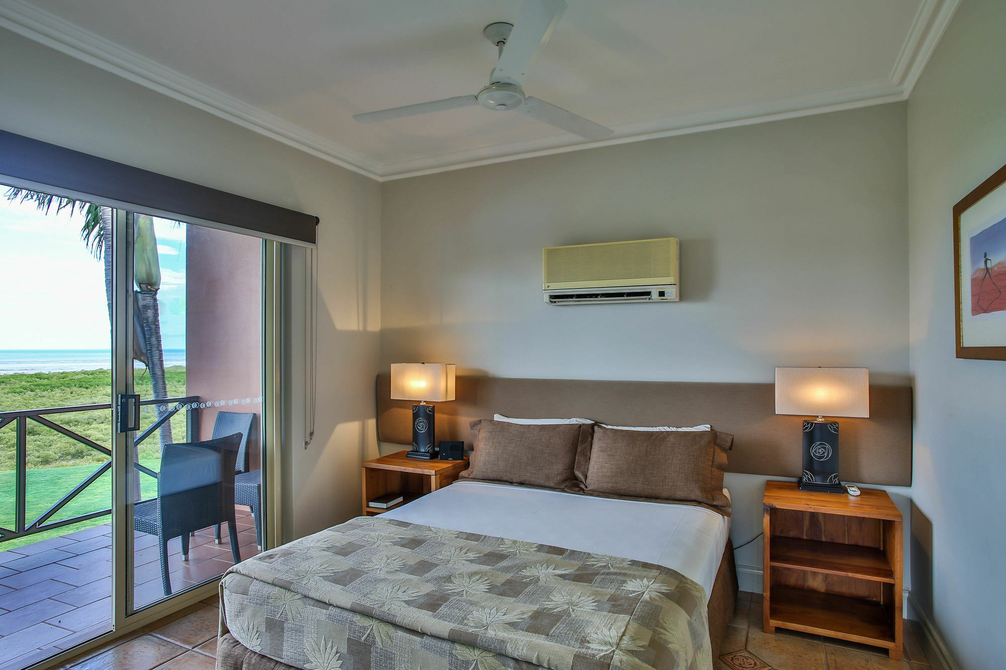มูนไลท์ เบย์ สวีท Aparthotel บรูม ภายนอก รูปภาพ