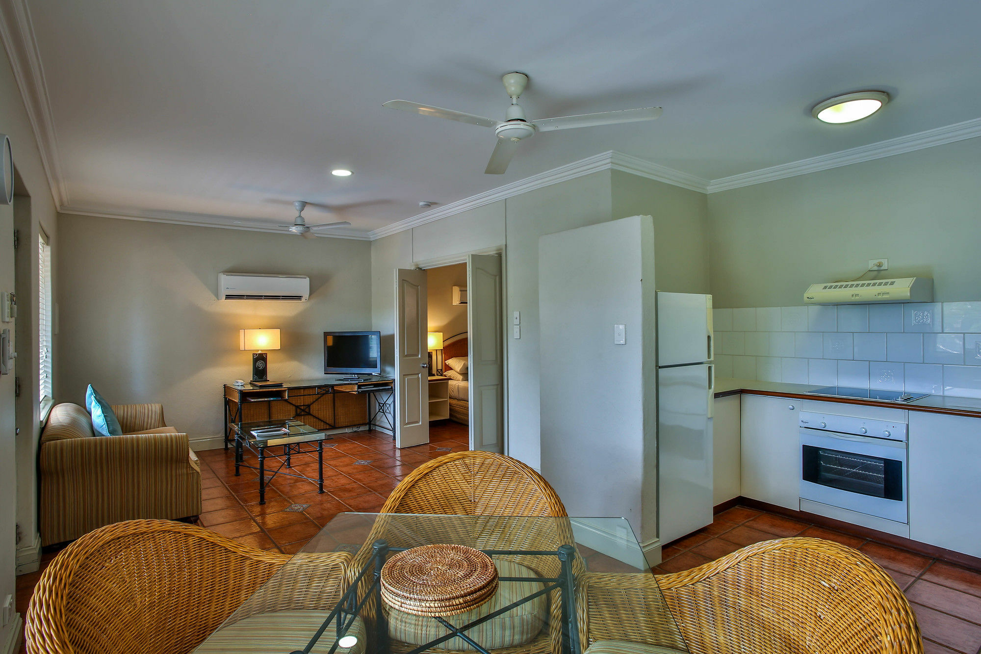 มูนไลท์ เบย์ สวีท Aparthotel บรูม ภายนอก รูปภาพ
